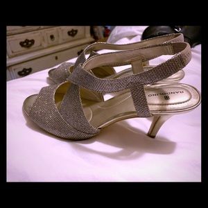 Bandolino Strappy Sandals size 8.5